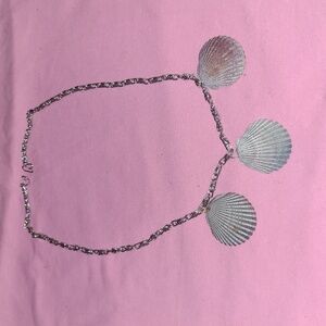 Shell necklace